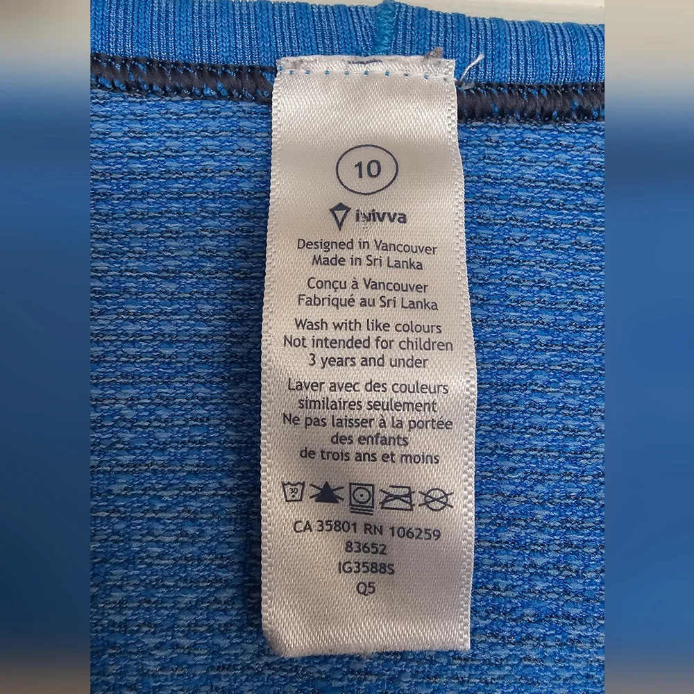 Ivivva (Lululemon) Girls 10 Blue Seamless Athletic Top Thumbholes Yoga Gym